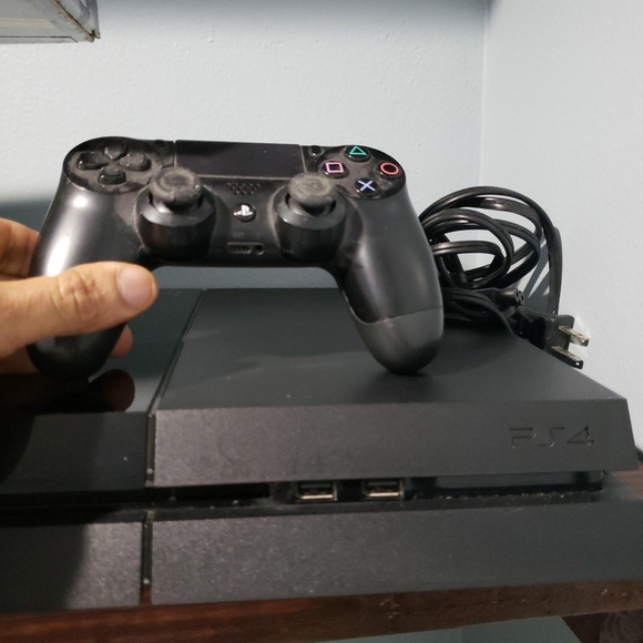 Ps4 - Picture 2 of 3